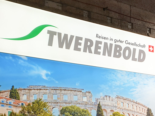 Aufnahme des modularen Messestands von Twerenbold an der Hausmesse von Twerenbold in Baden.